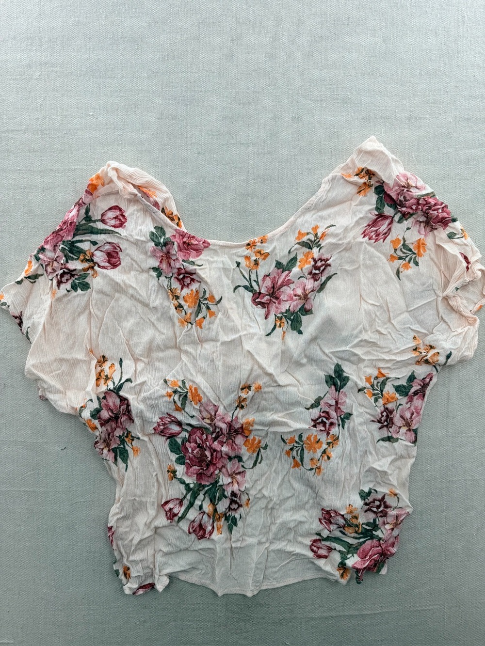 Light Pink Floral V-Neck Blouse with Short Ruffle Sleeves